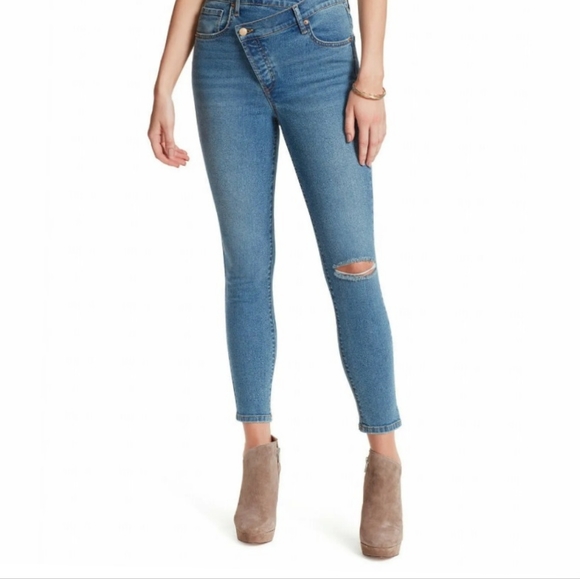 Jessica Simpson Jeans Loving You 26 in Waist Assymetrical Skinny Tapered… - Picture 1 of 12